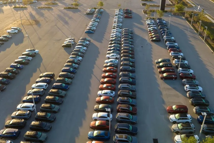 Tricolor Auto Group